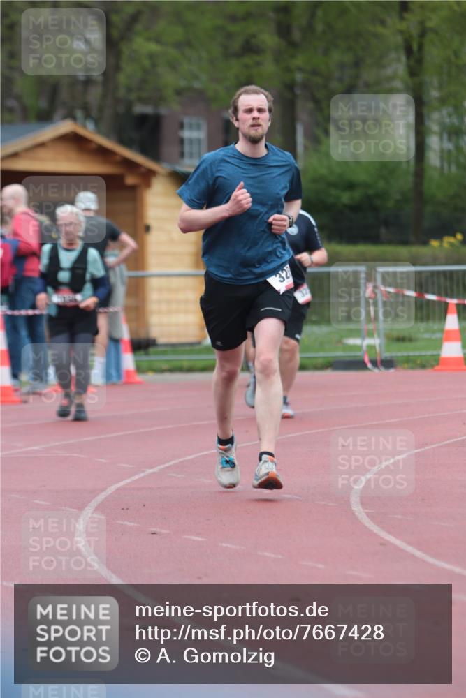 13.04.2025 - Hammer Lauf A. Gomolzig http://msf.ph/oto/7667428 13.04.2025 13:00:36 Ziel 320, 1810 meine-sportfotos.de