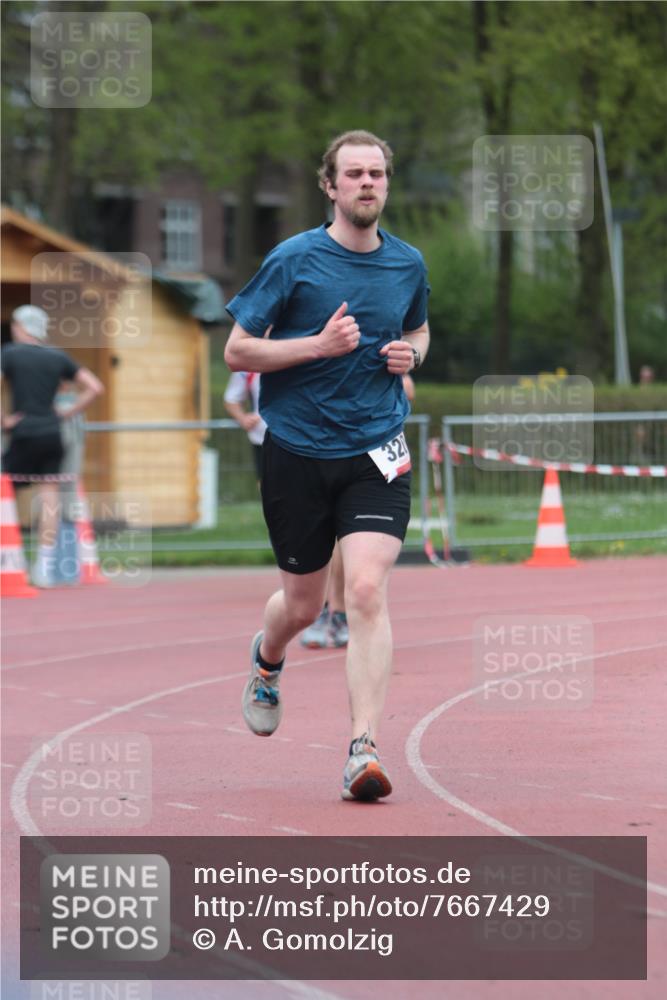 13.04.2025 - Hammer Lauf A. Gomolzig http://msf.ph/oto/7667429 13.04.2025 13:00:36 Ziel 320, 1810 meine-sportfotos.de