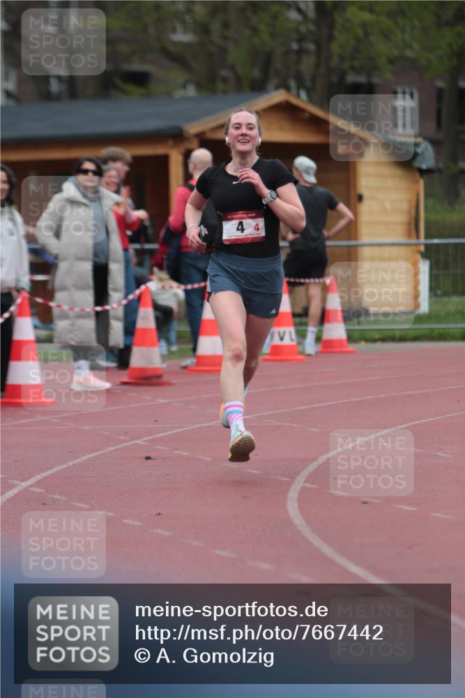 13.04.2025 - Hammer Lauf A. Gomolzig http://msf.ph/oto/7667442 13.04.2025 13:01:02 Ziel 4 meine-sportfotos.de