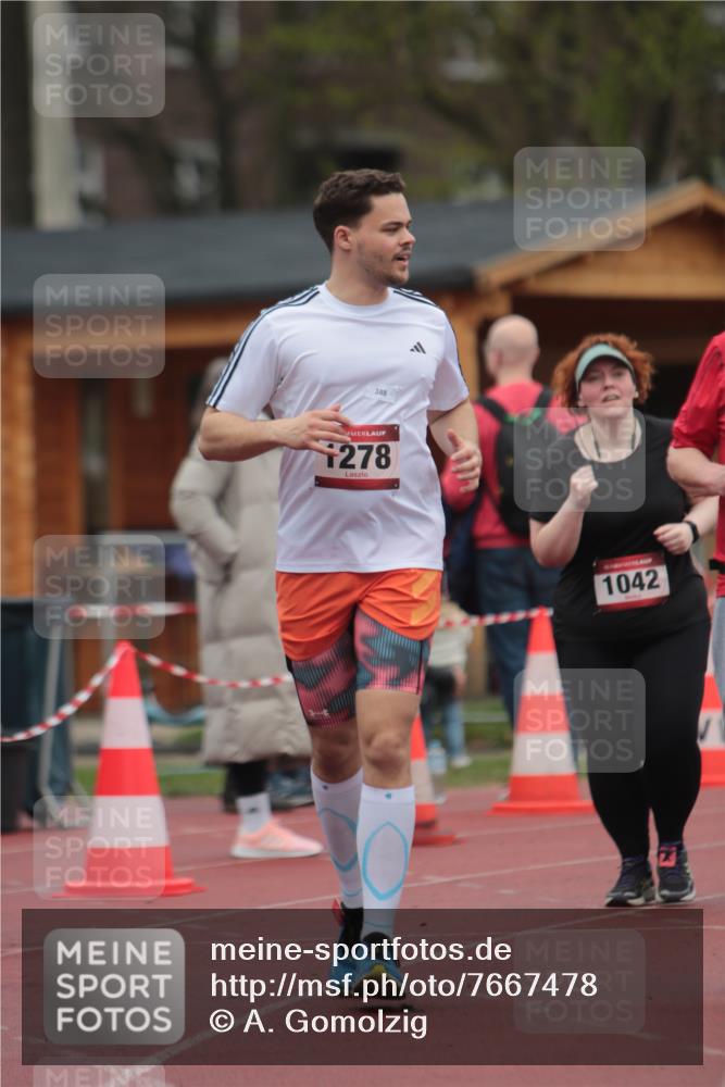 13.04.2025 - Hammer Lauf A. Gomolzig http://msf.ph/oto/7667478 13.04.2025 13:01:39 Ziel 252, 1042, 1262, 1278 meine-sportfotos.de