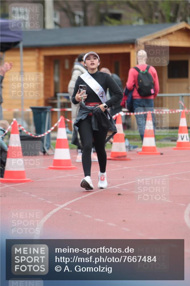 13.04.2025 - Hammer Lauf A. Gomolzig http://msf.ph/oto/7667484 13.04.2025 13:02:04 Ziel 482, 1201 meine-sportfotos.de