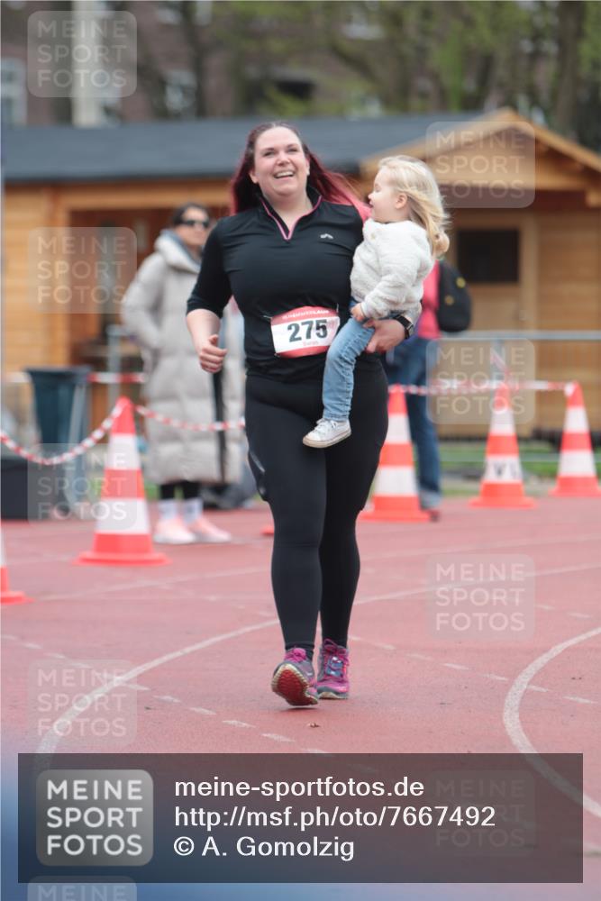 13.04.2025 - Hammer Lauf A. Gomolzig http://msf.ph/oto/7667492 13.04.2025 13:02:12 Ziel 275, 1201 meine-sportfotos.de