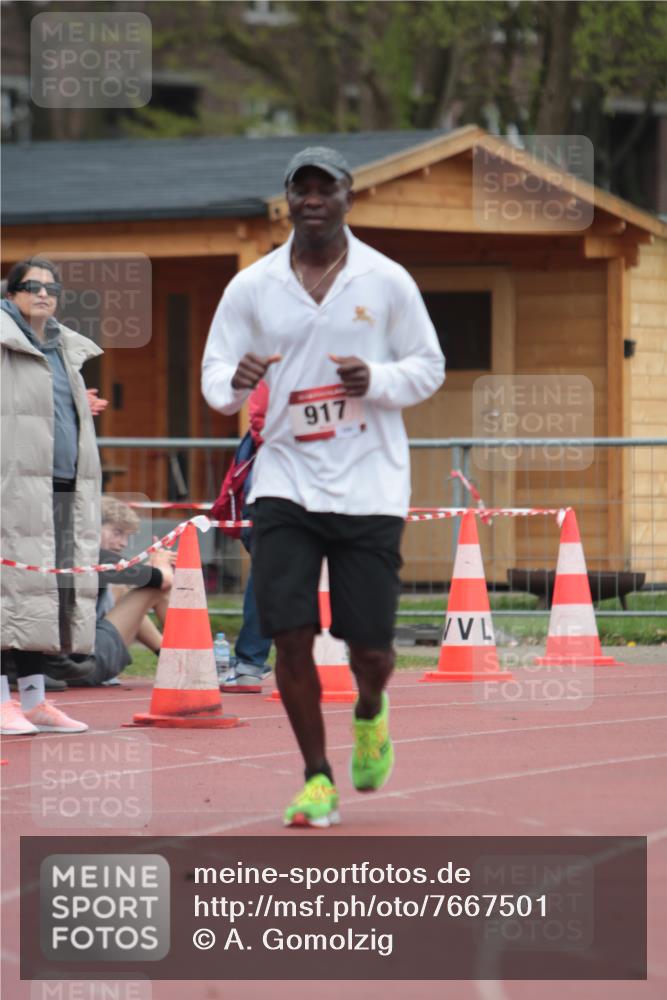 13.04.2025 - Hammer Lauf A. Gomolzig http://msf.ph/oto/7667501 13.04.2025 13:02:29 Ziel 917 meine-sportfotos.de