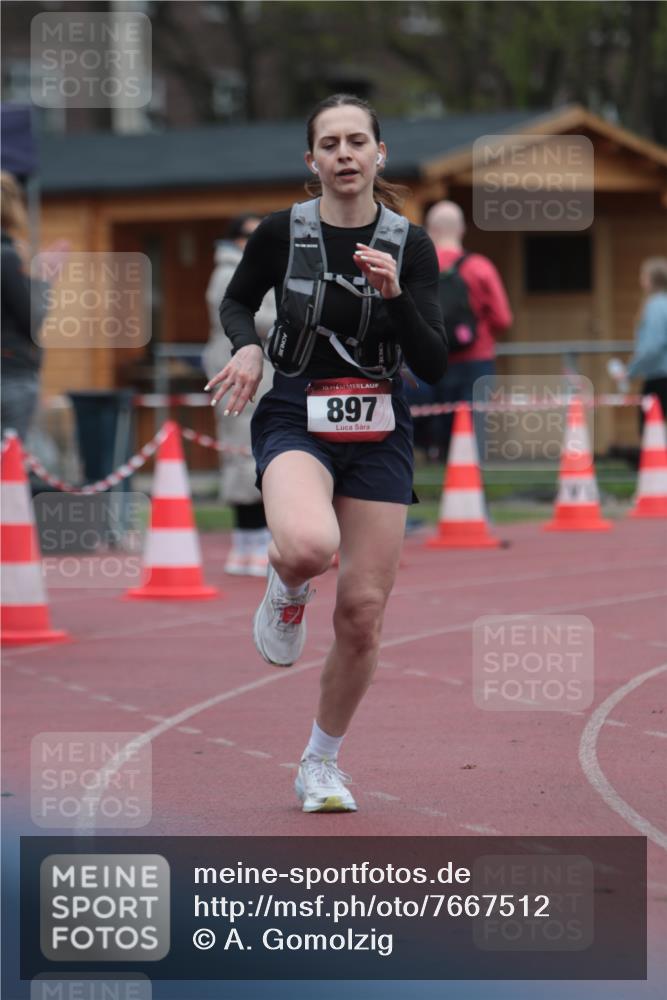 13.04.2025 - Hammer Lauf A. Gomolzig http://msf.ph/oto/7667512 13.04.2025 13:02:54 Ziel 897 meine-sportfotos.de