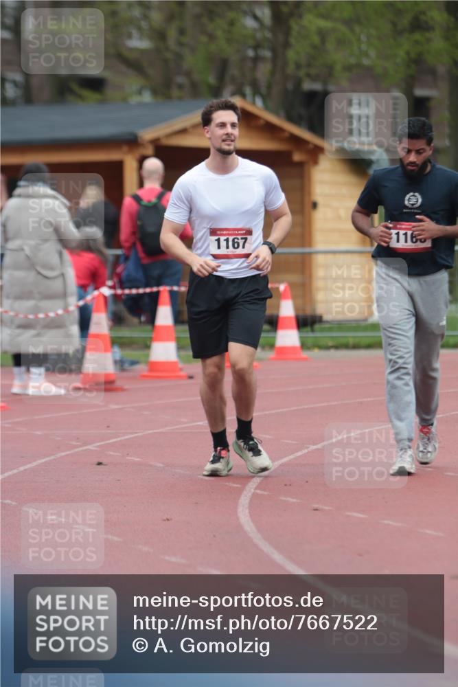 13.04.2025 - Hammer Lauf A. Gomolzig http://msf.ph/oto/7667522 13.04.2025 13:03:12 Ziel 1166, 1167 meine-sportfotos.de