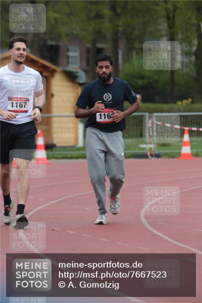 13.04.2025 - Hammer Lauf A. Gomolzig http://msf.ph/oto/7667523 13.04.2025 13:03:13 Ziel 1166, 1167 meine-sportfotos.de