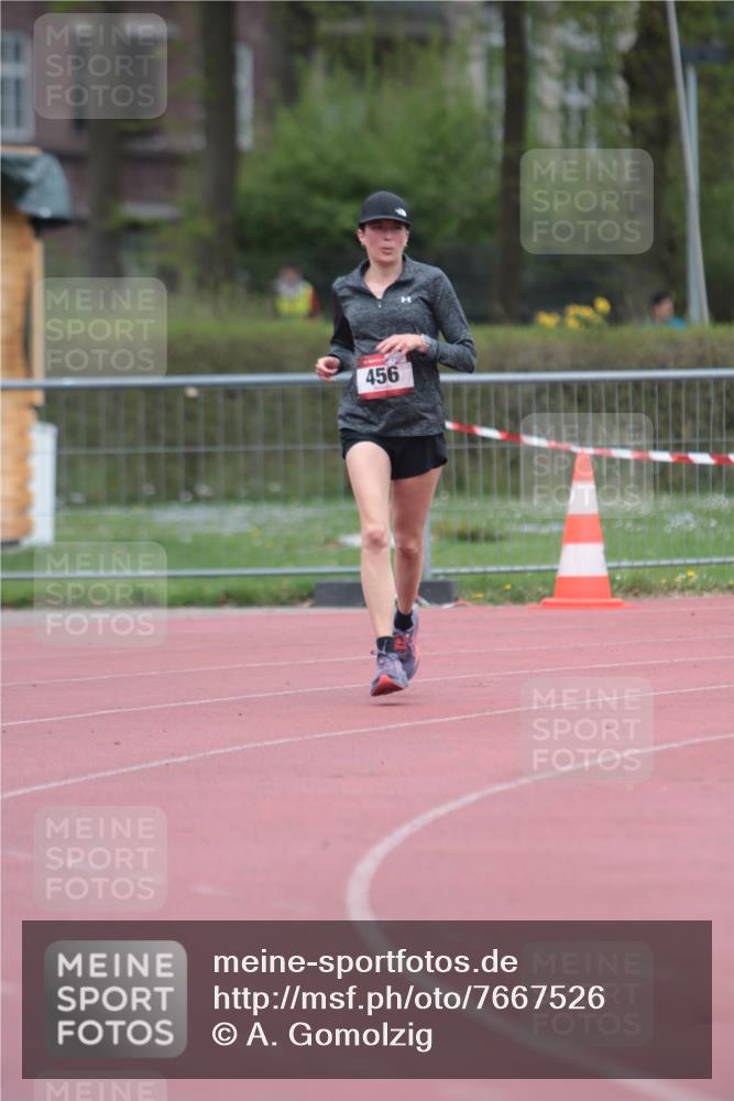 13.04.2025 - Hammer Lauf A. Gomolzig http://msf.ph/oto/7667526 13.04.2025 13:03:23 Ziel 456 meine-sportfotos.de