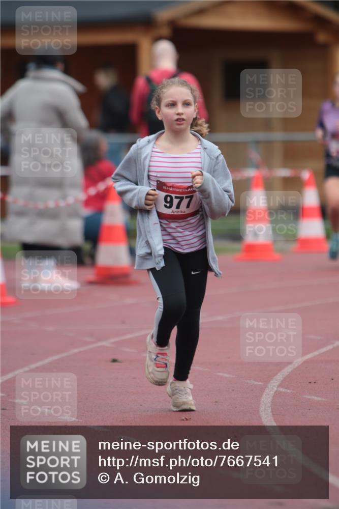 13.04.2025 - Hammer Lauf A. Gomolzig http://msf.ph/oto/7667541 13.04.2025 13:03:47 Ziel 167, 174, 977, 1945 meine-sportfotos.de