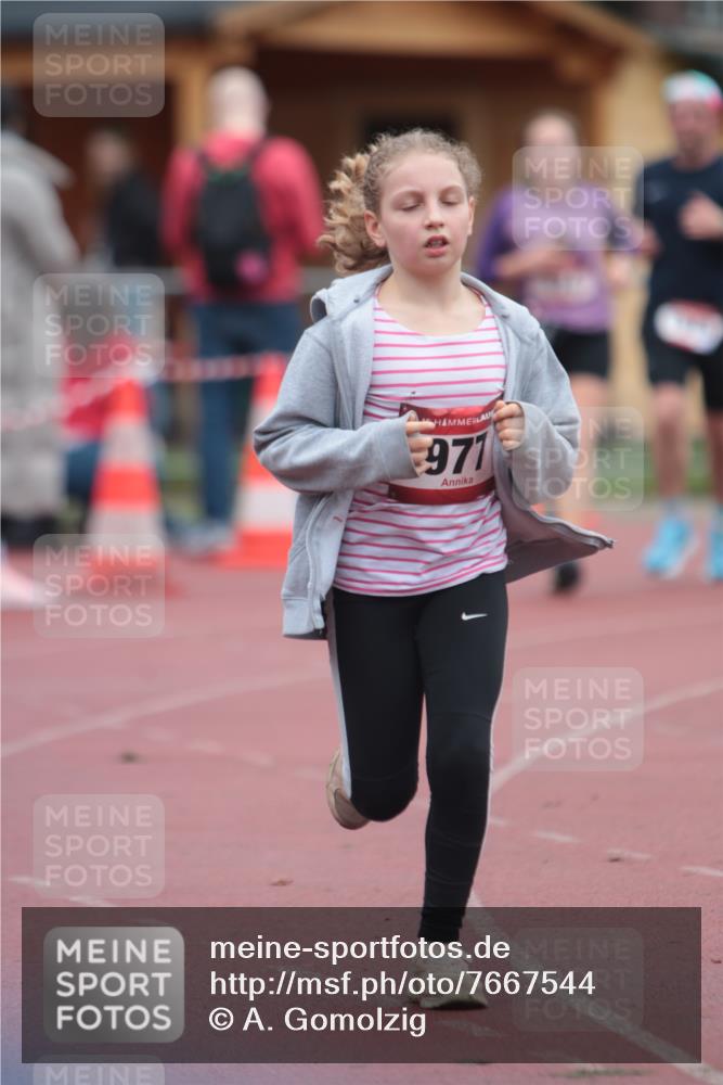 13.04.2025 - Hammer Lauf A. Gomolzig http://msf.ph/oto/7667544 13.04.2025 13:03:48 Ziel 167, 174, 977, 1945 meine-sportfotos.de
