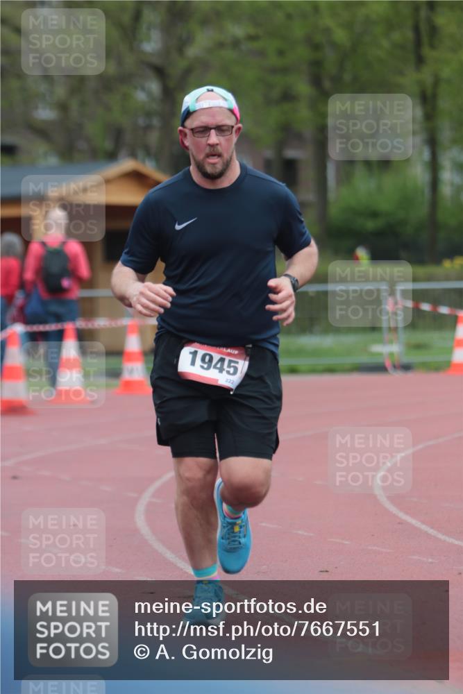 13.04.2025 - Hammer Lauf A. Gomolzig http://msf.ph/oto/7667551 13.04.2025 13:03:55 Ziel 167, 174, 1945 meine-sportfotos.de