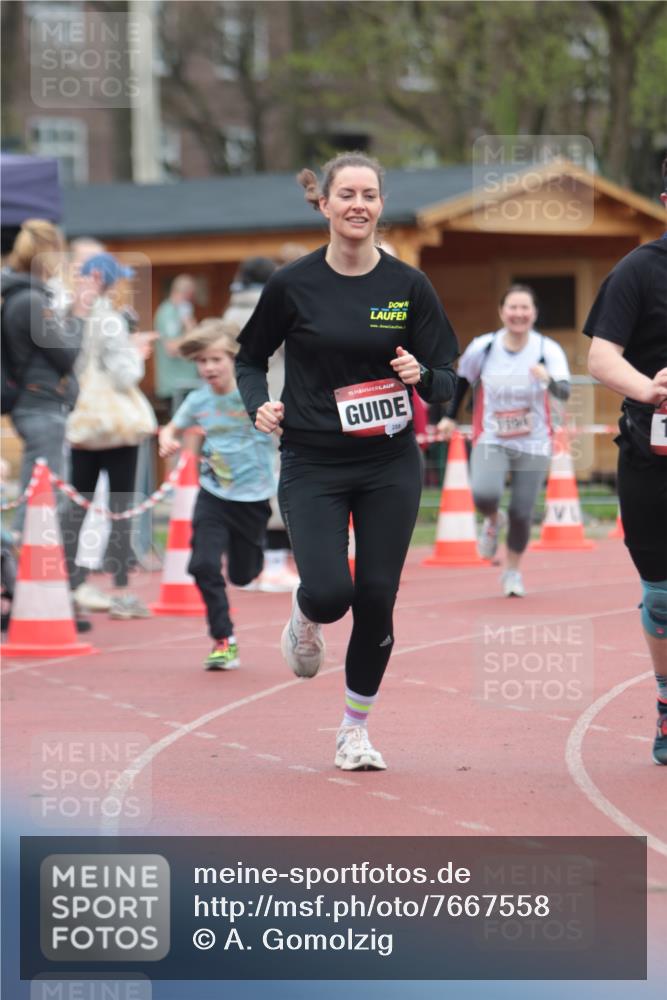 13.04.2025 - Hammer Lauf A. Gomolzig http://msf.ph/oto/7667558 13.04.2025 13:04:27 Ziel 8, 1556, 1593, 1594 meine-sportfotos.de