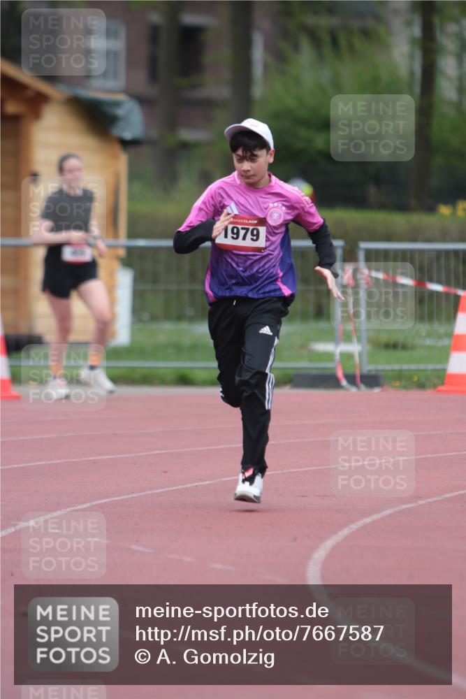 13.04.2025 - Hammer Lauf A. Gomolzig http://msf.ph/oto/7667587 13.04.2025 13:05:42 Ziel 459, 1979 meine-sportfotos.de