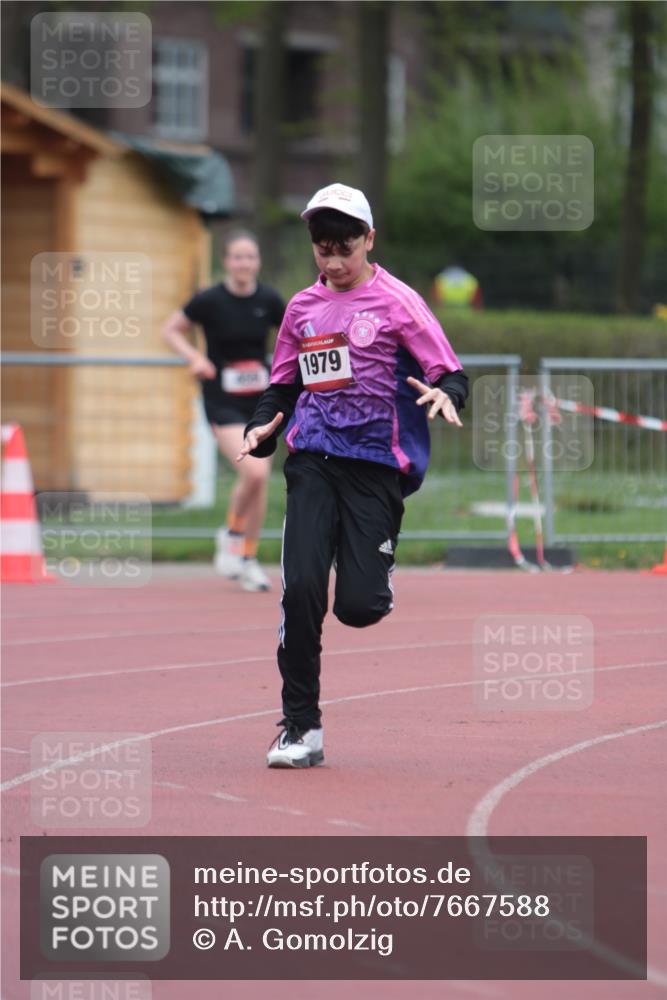 13.04.2025 - Hammer Lauf A. Gomolzig http://msf.ph/oto/7667588 13.04.2025 13:05:42 Ziel 459, 1979 meine-sportfotos.de