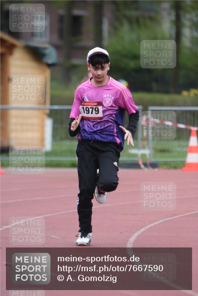 13.04.2025 - Hammer Lauf A. Gomolzig http://msf.ph/oto/7667590 13.04.2025 13:05:43 Ziel 459, 1979 meine-sportfotos.de