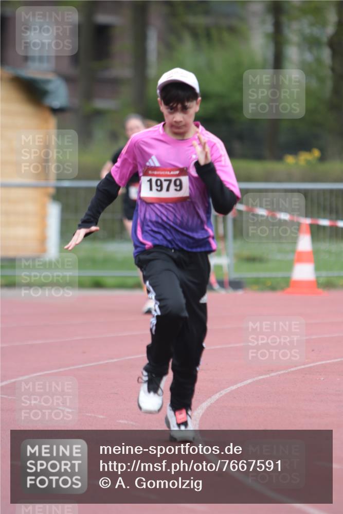 13.04.2025 - Hammer Lauf A. Gomolzig http://msf.ph/oto/7667591 13.04.2025 13:05:43 Ziel 459, 1979 meine-sportfotos.de
