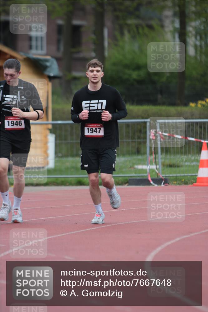 13.04.2025 - Hammer Lauf A. Gomolzig http://msf.ph/oto/7667648 13.04.2025 13:08:47 Ziel 1946, 1947 meine-sportfotos.de