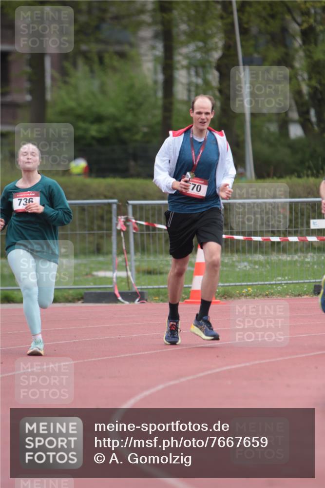 13.04.2025 - Hammer Lauf A. Gomolzig http://msf.ph/oto/7667659 13.04.2025 13:09:44 Ziel 736 meine-sportfotos.de