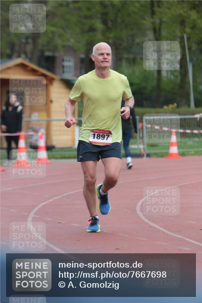13.04.2025 - Hammer Lauf A. Gomolzig http://msf.ph/oto/7667698 13.04.2025 13:13:05 Ziel 5, 1897 meine-sportfotos.de