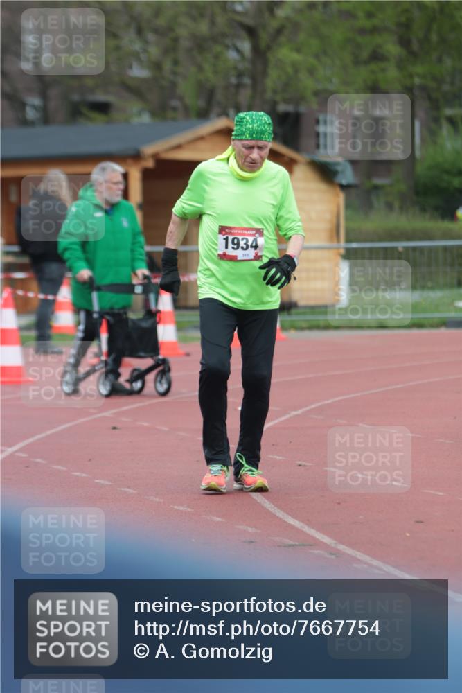 13.04.2025 - Hammer Lauf A. Gomolzig http://msf.ph/oto/7667754 13.04.2025 13:15:22 Ziel 1934 meine-sportfotos.de