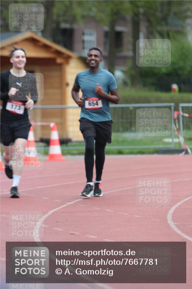 13.04.2025 - Hammer Lauf A. Gomolzig http://msf.ph/oto/7667781 13.04.2025 13:16:37 Ziel 173, 654, 1939 meine-sportfotos.de