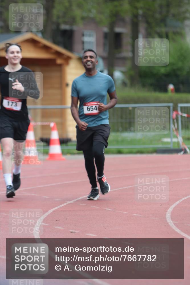 13.04.2025 - Hammer Lauf A. Gomolzig http://msf.ph/oto/7667782 13.04.2025 13:16:37 Ziel 173, 654, 1939 meine-sportfotos.de
