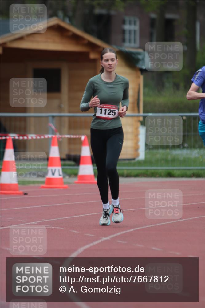 13.04.2025 - Hammer Lauf A. Gomolzig http://msf.ph/oto/7667812 13.04.2025 13:19:27 Ziel 484 meine-sportfotos.de