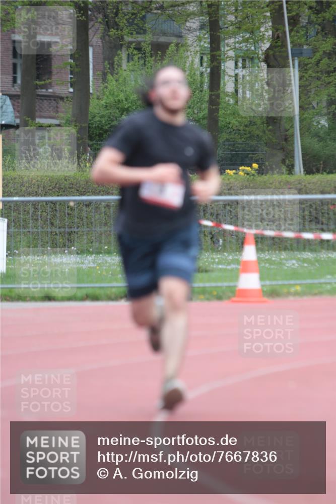 13.04.2025 - Hammer Lauf A. Gomolzig http://msf.ph/oto/7667836 13.04.2025 13:20:24 Ziel 3 meine-sportfotos.de