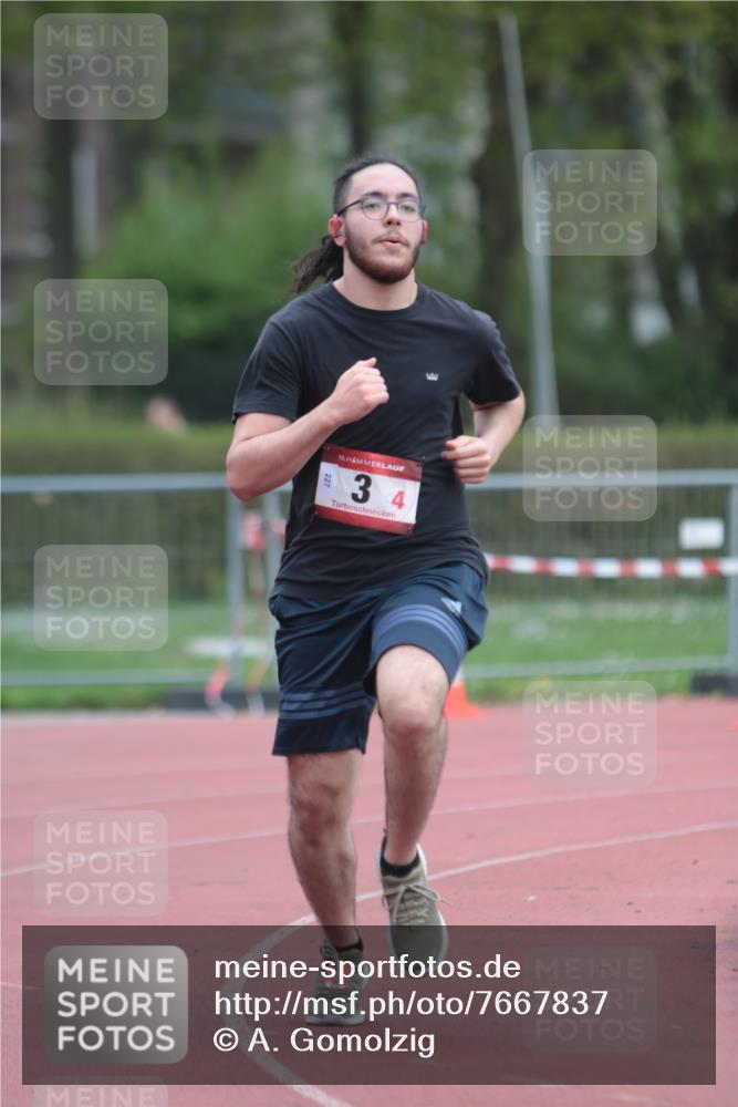 13.04.2025 - Hammer Lauf A. Gomolzig http://msf.ph/oto/7667837 13.04.2025 13:20:25 Ziel 3 meine-sportfotos.de