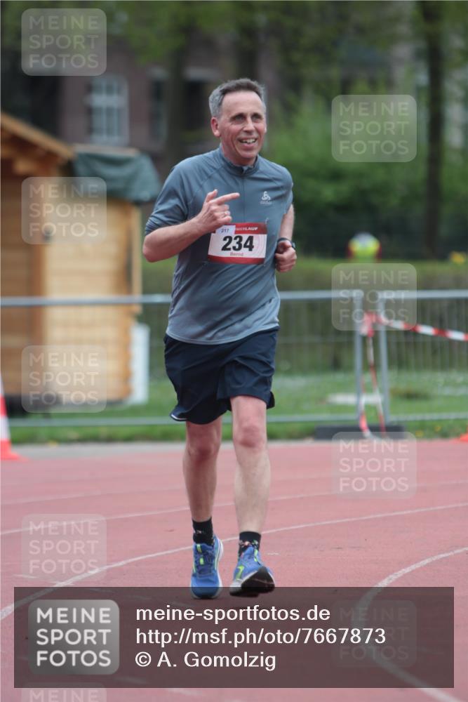 13.04.2025 - Hammer Lauf A. Gomolzig http://msf.ph/oto/7667873 13.04.2025 13:25:23 Ziel 234 meine-sportfotos.de
