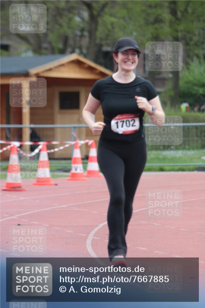 13.04.2025 - Hammer Lauf A. Gomolzig http://msf.ph/oto/7667885 13.04.2025 13:26:19 Ziel 1702 meine-sportfotos.de