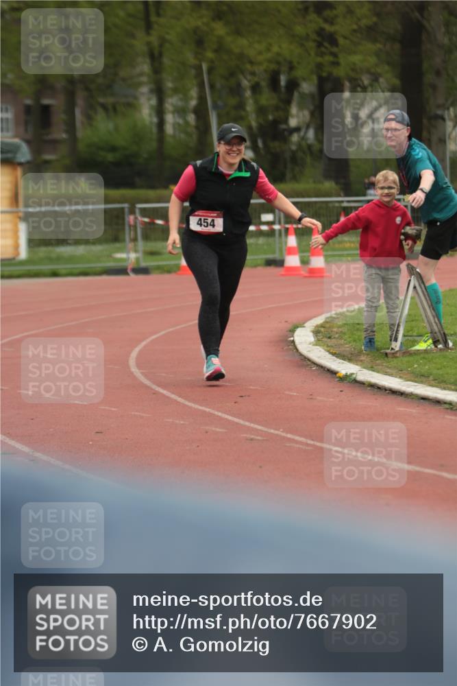 13.04.2025 - Hammer Lauf A. Gomolzig http://msf.ph/oto/7667902 13.04.2025 13:27:55 Ziel 454 meine-sportfotos.de
