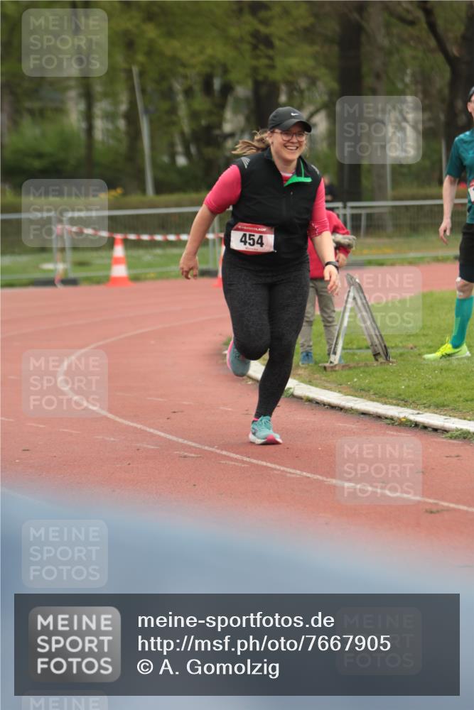 13.04.2025 - Hammer Lauf A. Gomolzig http://msf.ph/oto/7667905 13.04.2025 13:27:56 Ziel 454 meine-sportfotos.de