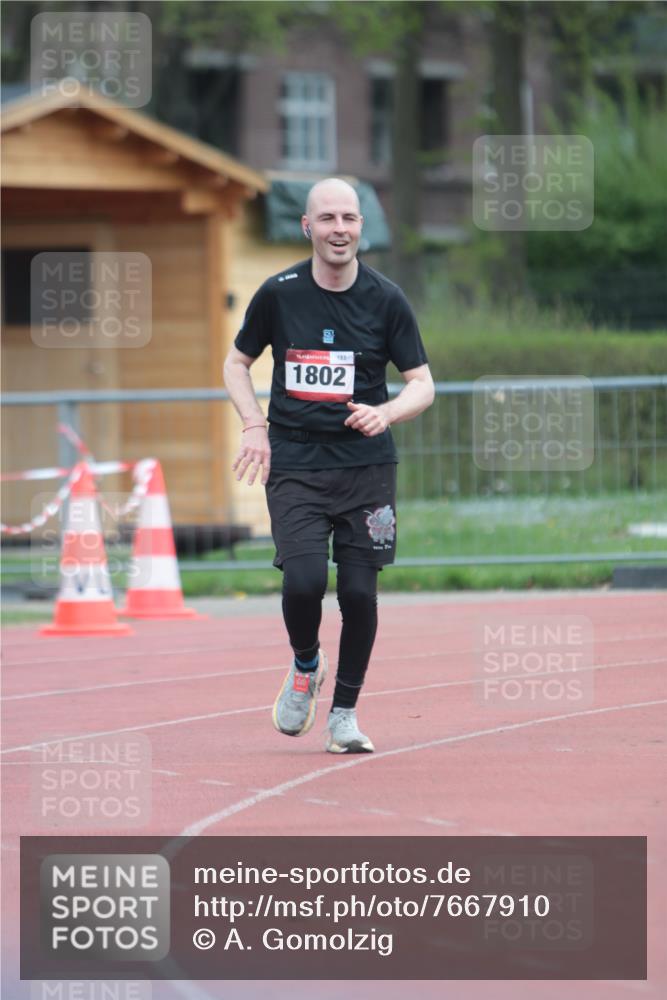 13.04.2025 - Hammer Lauf A. Gomolzig http://msf.ph/oto/7667910 13.04.2025 13:28:07 Ziel 1802 meine-sportfotos.de