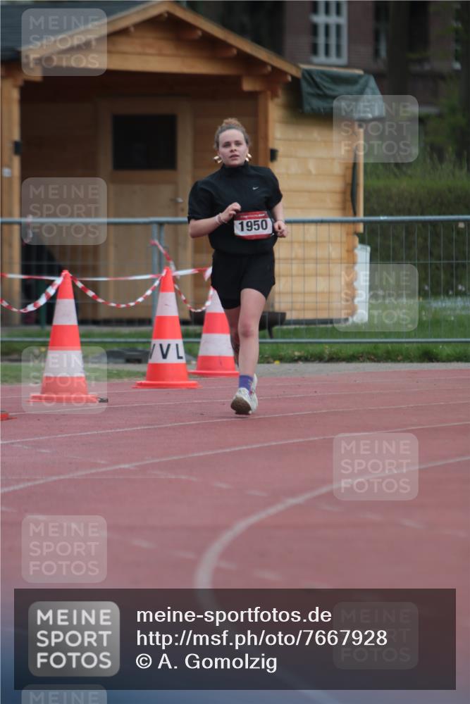 13.04.2025 - Hammer Lauf A. Gomolzig http://msf.ph/oto/7667928 13.04.2025 13:31:02 Ziel 1950 meine-sportfotos.de