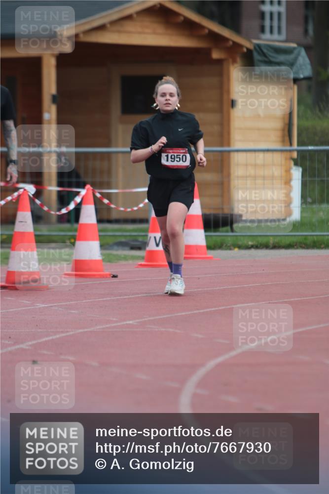 13.04.2025 - Hammer Lauf A. Gomolzig http://msf.ph/oto/7667930 13.04.2025 13:31:03 Ziel 1950 meine-sportfotos.de
