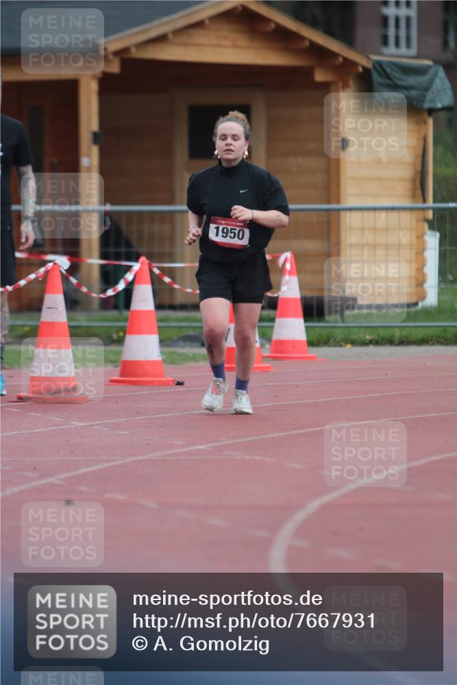13.04.2025 - Hammer Lauf A. Gomolzig http://msf.ph/oto/7667931 13.04.2025 13:31:03 Ziel 1950 meine-sportfotos.de