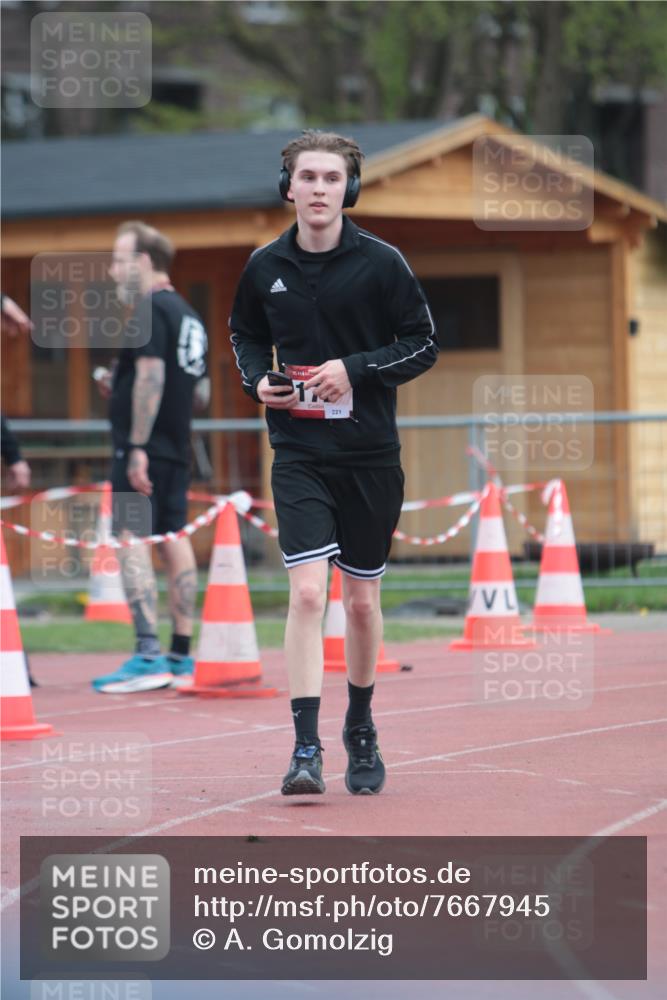 13.04.2025 - Hammer Lauf A. Gomolzig http://msf.ph/oto/7667945 13.04.2025 13:31:35 Ziel 172 meine-sportfotos.de