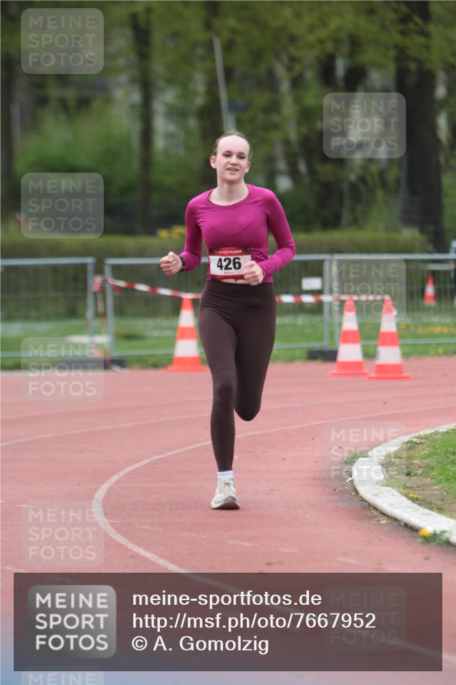 13.04.2025 - Hammer Lauf A. Gomolzig http://msf.ph/oto/7667952 13.04.2025 13:34:12 Ziel 426 meine-sportfotos.de