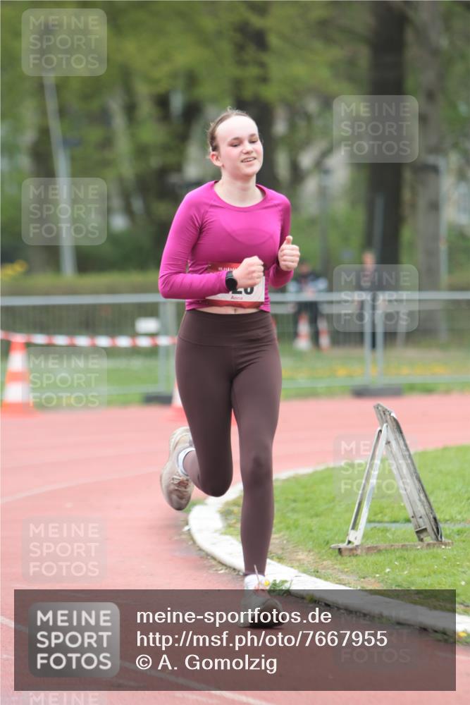 13.04.2025 - Hammer Lauf A. Gomolzig http://msf.ph/oto/7667955 13.04.2025 13:34:13 Ziel 426 meine-sportfotos.de