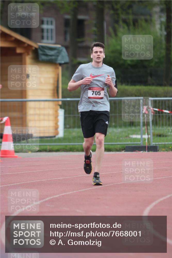 13.04.2025 - Hammer Lauf A. Gomolzig http://msf.ph/oto/7668001 13.04.2025 13:44:22 Ziel 705 meine-sportfotos.de