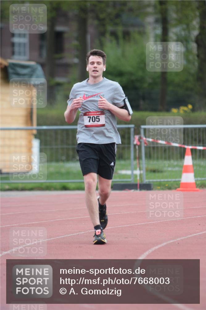 13.04.2025 - Hammer Lauf A. Gomolzig http://msf.ph/oto/7668003 13.04.2025 13:44:23 Ziel 705 meine-sportfotos.de