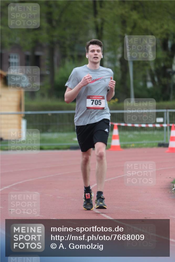 13.04.2025 - Hammer Lauf A. Gomolzig http://msf.ph/oto/7668009 13.04.2025 13:44:26 Ziel 705 meine-sportfotos.de
