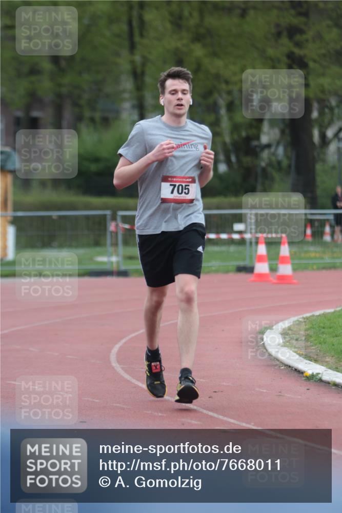 13.04.2025 - Hammer Lauf A. Gomolzig http://msf.ph/oto/7668011 13.04.2025 13:44:27 Ziel 705 meine-sportfotos.de