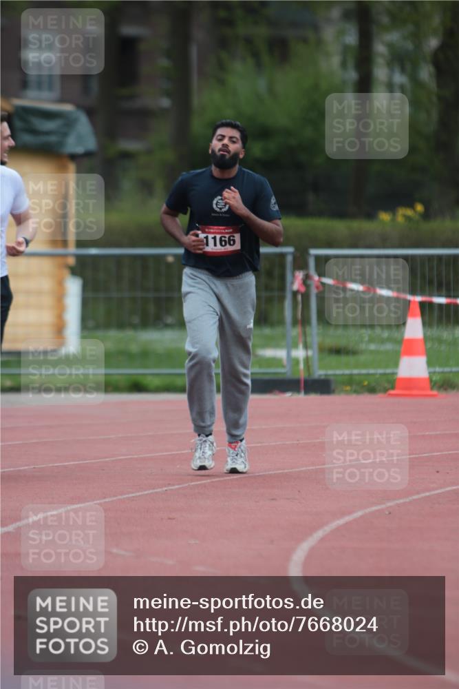 13.04.2025 - Hammer Lauf A. Gomolzig http://msf.ph/oto/7668024 13.04.2025 13:44:36 Ziel 1166, 1167 meine-sportfotos.de