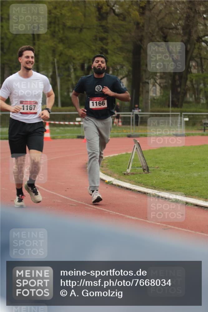 13.04.2025 - Hammer Lauf A. Gomolzig http://msf.ph/oto/7668034 13.04.2025 13:44:41 Ziel 1166, 1167 meine-sportfotos.de