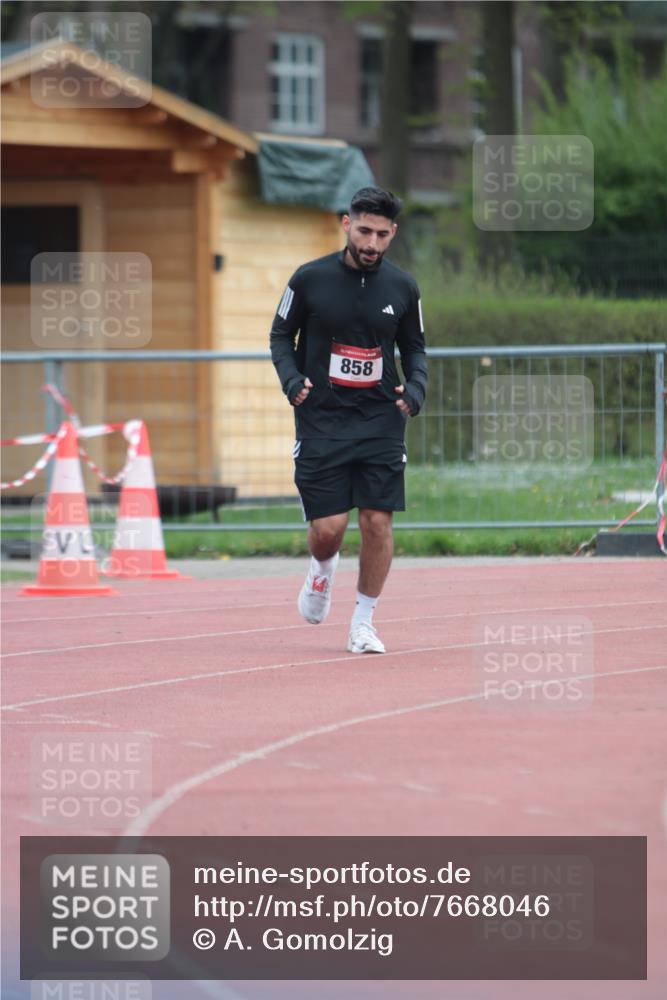 13.04.2025 - Hammer Lauf A. Gomolzig http://msf.ph/oto/7668046 13.04.2025 13:51:45 Ziel 858 meine-sportfotos.de