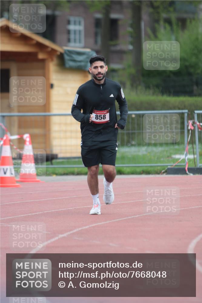 13.04.2025 - Hammer Lauf A. Gomolzig http://msf.ph/oto/7668048 13.04.2025 13:51:46 Ziel 858 meine-sportfotos.de