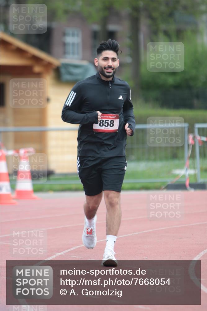 13.04.2025 - Hammer Lauf A. Gomolzig http://msf.ph/oto/7668054 13.04.2025 13:51:49 Ziel 858 meine-sportfotos.de
