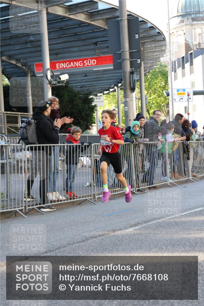 25.04.2025 - Das Zehntel Yannick Fuchs http://msf.ph/oto/7668108 26.04.2025 08:47:33 Ziel 1490, 3953 meine-sportfotos.de