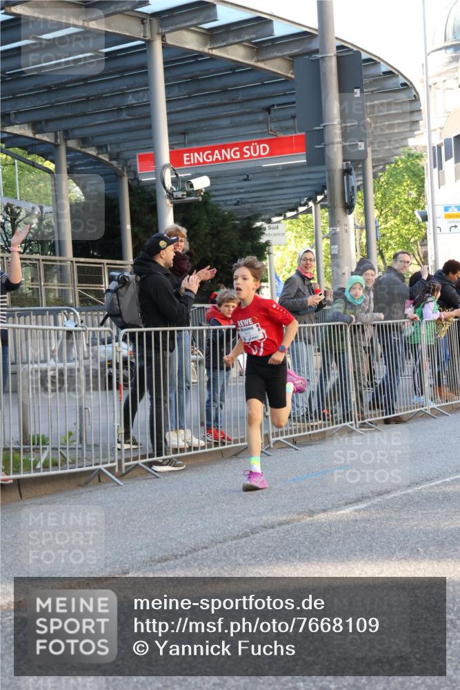 25.04.2025 - Das Zehntel Yannick Fuchs http://msf.ph/oto/7668109 26.04.2025 08:47:34 Ziel 1490, 3953 meine-sportfotos.de